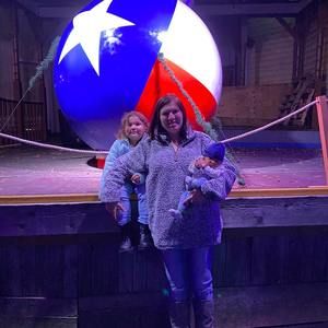 Meet your Posher, Caitlin